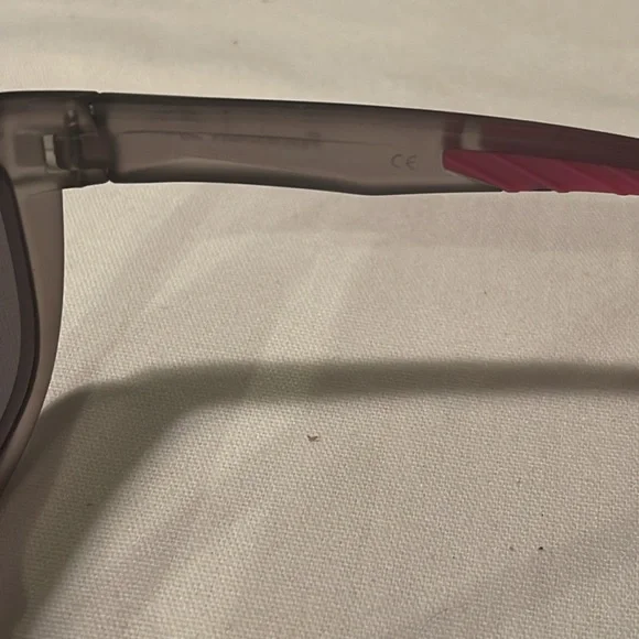 REEBOK RBOP 2103 matte black plastic frames, pink/gold lens.Comfort nose pads - Picture 6 of 9